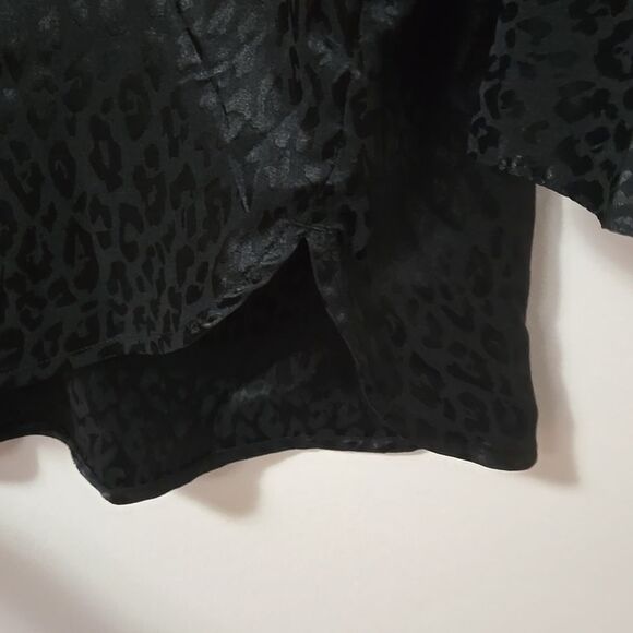 Old Navy Leopard Pattern Button Up Shirt Long Sleeve Collared Black Size XXL - Picture 5 of 7